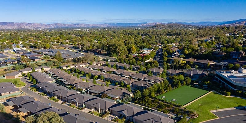 Hume Retirement Restort Mountain view